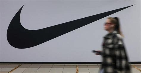 StockX blasts Nike counterfeiting claims in NFT trademark fight